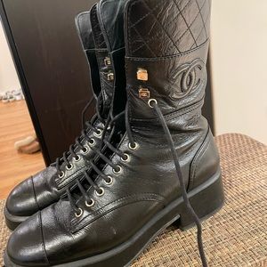 Chanel boots 2023. Size 39. Worn 3 times